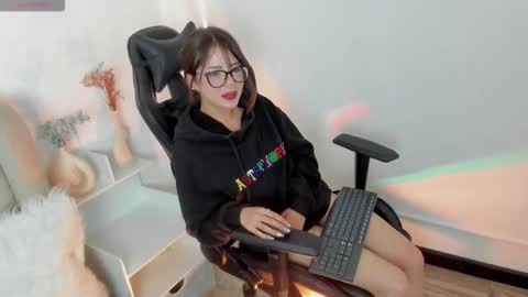 LAYLA online show from October 8, 9:43 pm