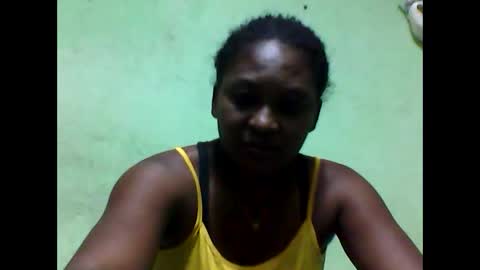 layllah01150120 online show from May 16, 5:55 pm