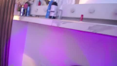 layra collins online show from November 5, 4:58 am