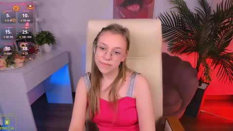 Snapshot of layriantavee chatting on February 17, 1:55 pm layriantavee online show from February 17, 1:55 pm