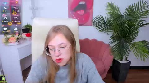 Snapshot of layriantavee chatting on September 15, 6:04 am layriantavee online show from September 15, 6:04 am