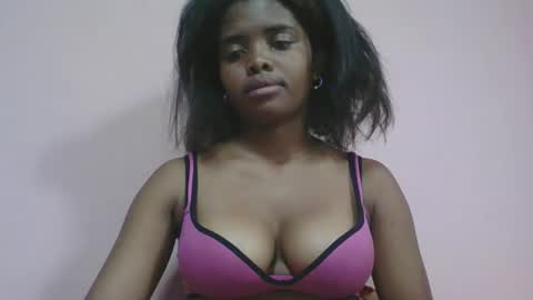 lea96546 online show from April 9, 6:19 am