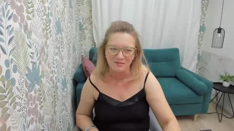 Lea online show from February 22, 8:18 am