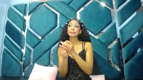 lea sewwtly online show from October 21, 2:10 pm