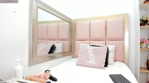 Lea online show from February 20, 3:56 am