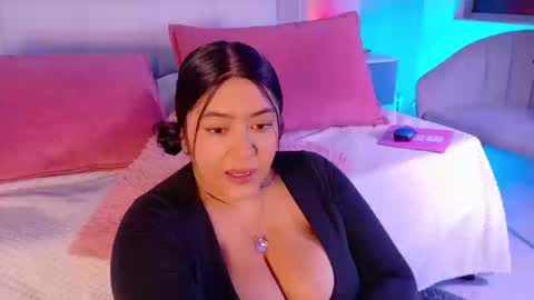 Snapshot of leah_bensoon chatting on September 10, 3:02 pm Leah online show from September 10, 3:02 pm