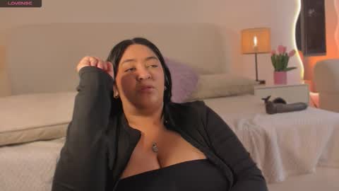 Leah online show from October 25, 6:52 pm