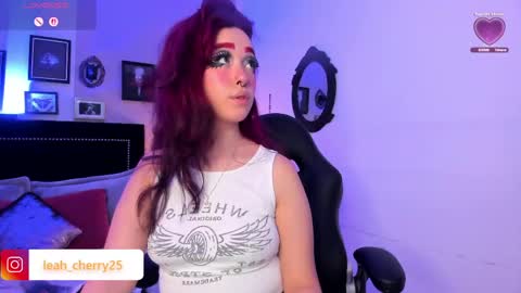 Leah online show from May 22, 9:54 pm