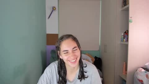 Laura online show from January 23, 4:15 pm