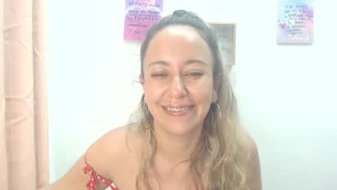 Snapshot of leah_susman chatting on March 7, 4:56 am leah_susman online show from March 7, 4:56 am