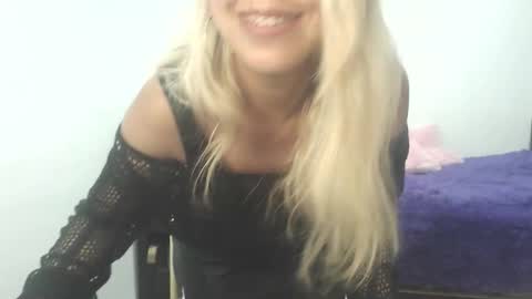 Snapshot of leah_susman chatting on September 14, 3:53 am leah_susman online show from September 14, 3:53 am