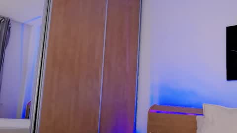 Leah online show from November 3, 5:41 am