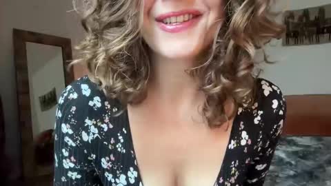 Leah Sparkles online show from November 2, 4:29 pm