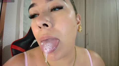 leah online show from June 7, 11:26 am
