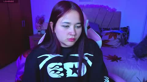 leakitten_ online show from September 17, 11:08 pm