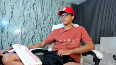 leam_1 online show from February 27, 2:48 am