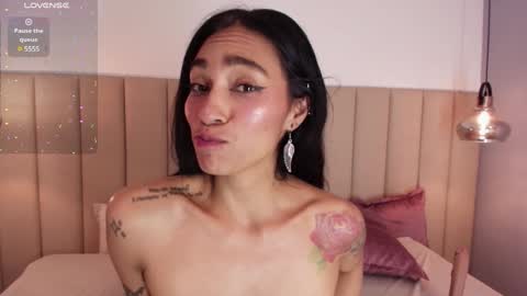 Snapshot of leamonroe__ chatting on January 27, 4:54 pm Hey Im Lea online show from January 27, 4:54 pm