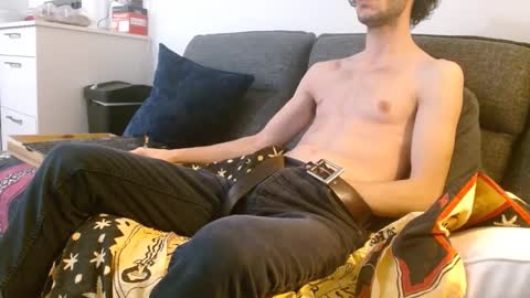 Snapshot of lean_machine_ chatting on January 27, 5:36 am Lean Machine online show from January 27, 5:36 am