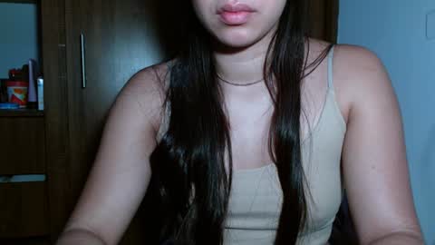 leanaalhub online show from December 6, 5:03 am
