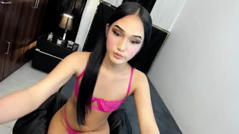 Snapshot of leannaloove chatting on September 13, 5:15 pm leannaloove online show from September 13, 5:15 pm