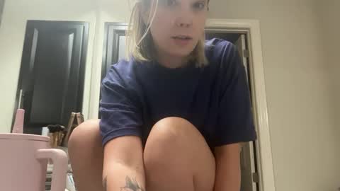 leanneluxecouple online show from October 7, 10:44 am