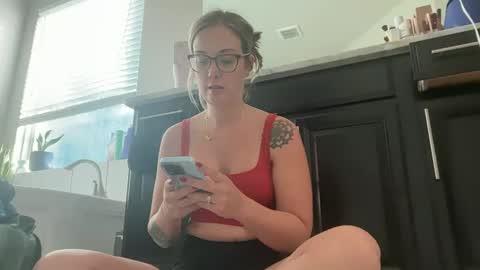 leanneluxecouple online show from September 21, 1:48 pm