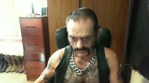 leathergreaser online show from January 24, 6:24 am