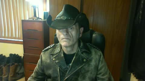 leathergreaser online show from July 1, 10:29 pm