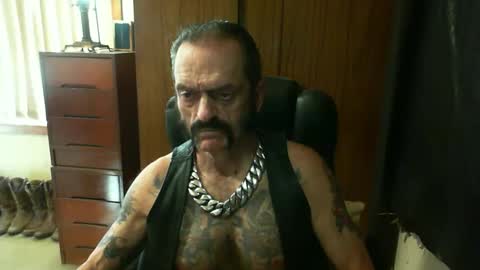 leathergreaser online show from January 20, 6:10 am