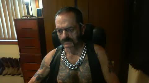 leathergreaser online show from February 15, 11:47 pm