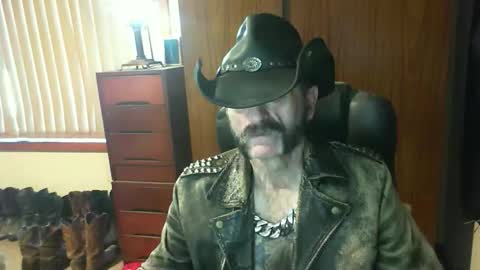 leathergreaser online show from May 19, 10:28 pm