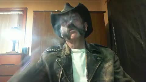 leathergreaser online show from May 23, 10:50 pm