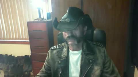 leathergreaser online show from May 25, 11:11 pm