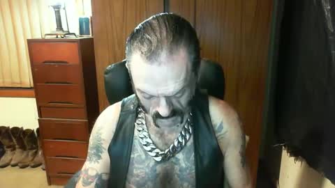 leathergreaser online show from March 2, 5:47 pm