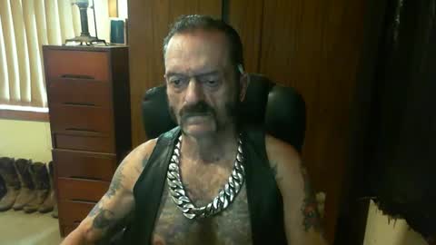 leathergreaser online show from February 18, 11:41 pm