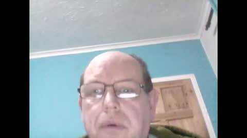 Snapshot of leatherpants68 chatting on February 8, 9:15 pm leatherpants68 online show from February 8, 9:15 pm