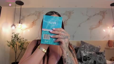    online show from October 4, 11:02 pm