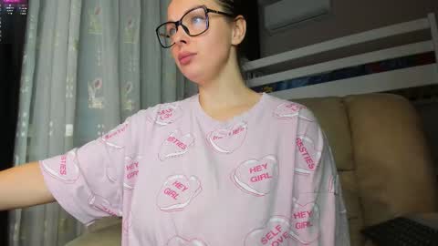 Snapshot of lecherous_wife chatting on September 11, 5:25 pm Anna online show from September 11, 5:25 pm
