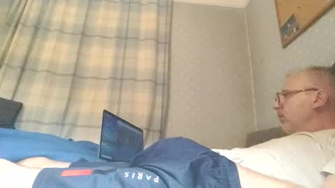 Snapshot of lechertachatte4444 chatting on September 15, 12:12 am lechertachatte4444 online show from September 15, 12:12 am