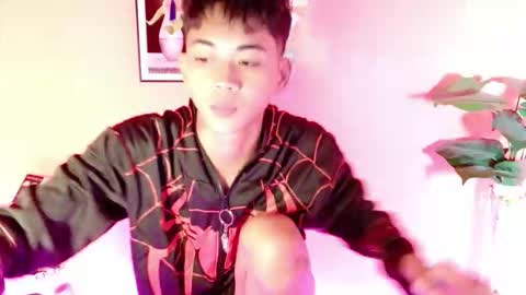 leemoreno18 online show from October 12, 3:26 pm