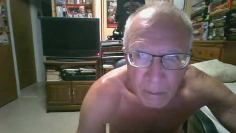 leezamm1132 online show from June 19, 1:33 am