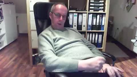 Dave online show from February 11, 4:33 pm