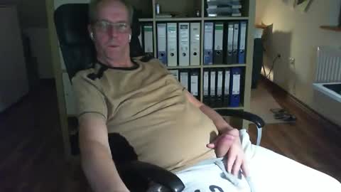 Dave online show from November 28, 11:01 pm