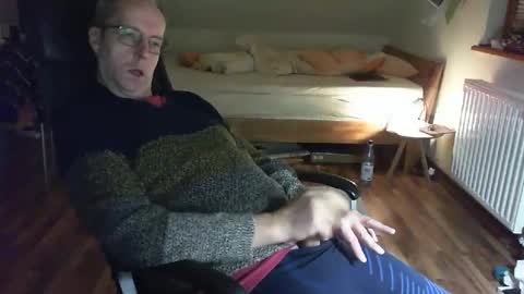 Dave online show from February 3, 10:21 pm