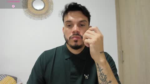 Snapshot of legolas_15 chatting on December 21, 1:26 am Alejandro online show from December 21, 1:26 am