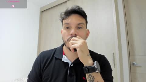 Snapshot of legolas_15 chatting on February 16, 11:59 am Alejandro online show from February 16, 11:59 am
