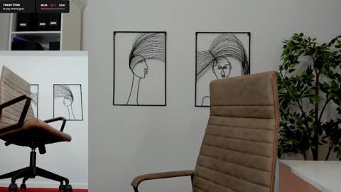 Elle  online show from February 27, 9:50 am