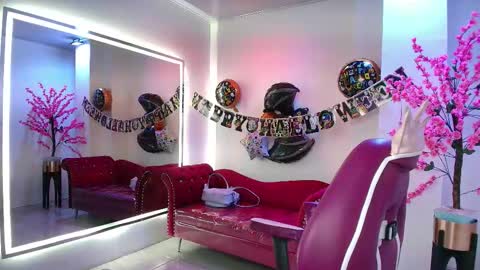 Leia.  online show from October 27, 11:10 am