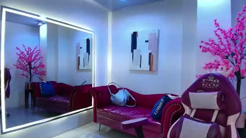 Leia.  online show from October 13, 11:01 am