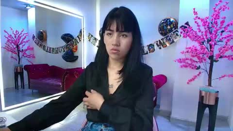 Leia.  online show from October 29, 12:18 pm